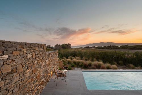 Villa Mikri Tranquilla Beach Heated Pool And Jacuzzi