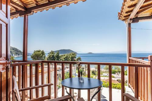 Lilian Beachfront Apartments