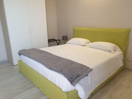 Hostal Olivola Apartments