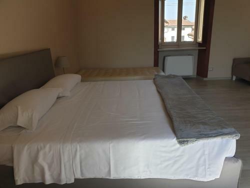 Hostal Olivola Apartments