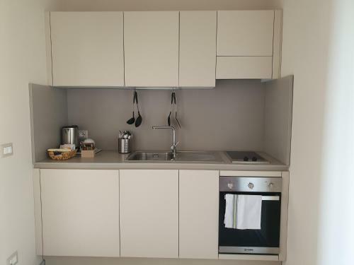 Hostal Olivola Apartments
