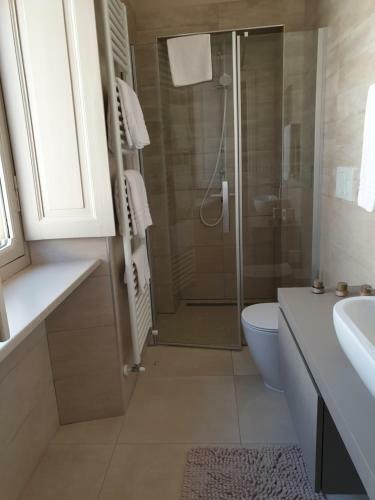 Hostal Olivola Apartments