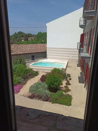 Hostal Olivola Apartments