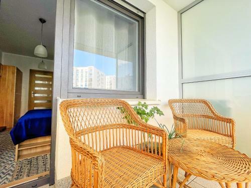 Airport City Apartment