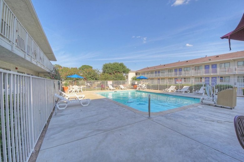 Motel 6 San Antonio - Fiesta