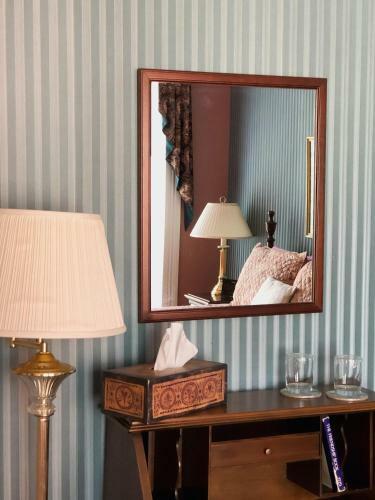 Mahogany Manor Bed & Breakfast