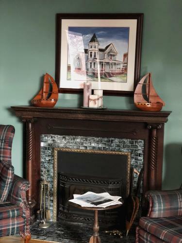 Mahogany Manor Bed & Breakfast
