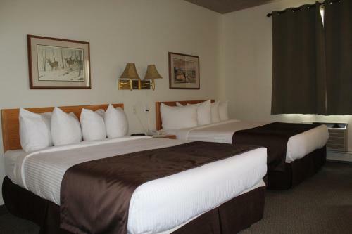 Posada Walking Eagle Inn & Lodge