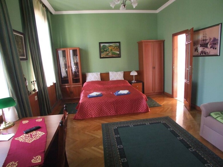 Hostal Art Guesthouse
