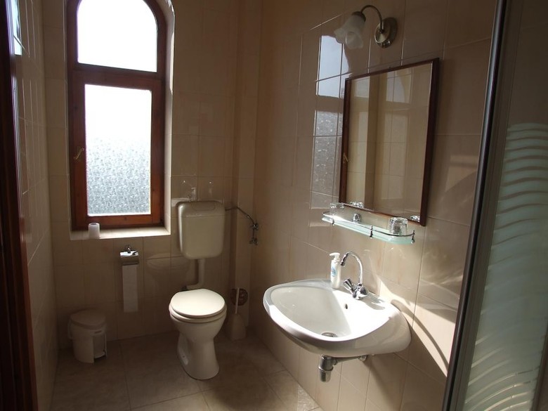 Hostal Art Guesthouse