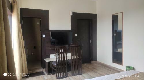 Hotel Dhauladhar Hills