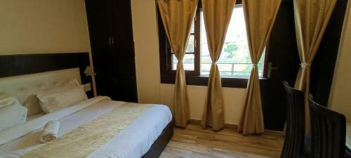 Hotel Dhauladhar Hills