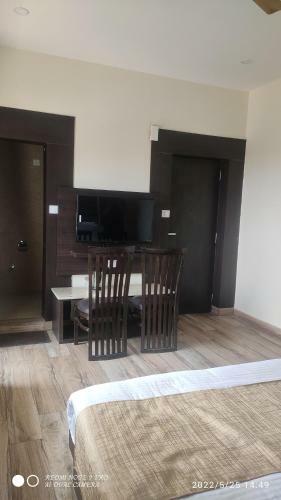 Hotel Dhauladhar Hills