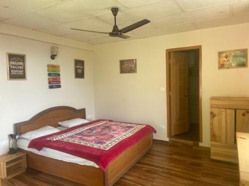 Sunny, S Home Stay