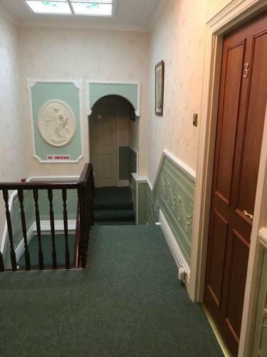 Hostal The King's Guest House