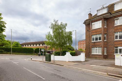 Apartamento The Hendon Escape - Elegant 3bdr Flat