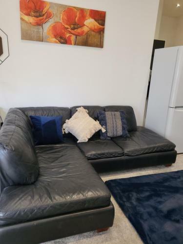Remarkable 2-bed Apartment In Huddersfield