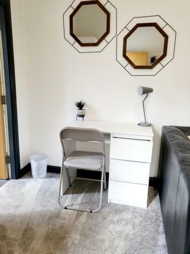Remarkable 2-bed Apartment In Huddersfield