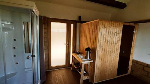 Hostal A 2 Passi Dal Lago - Guest House E B&B