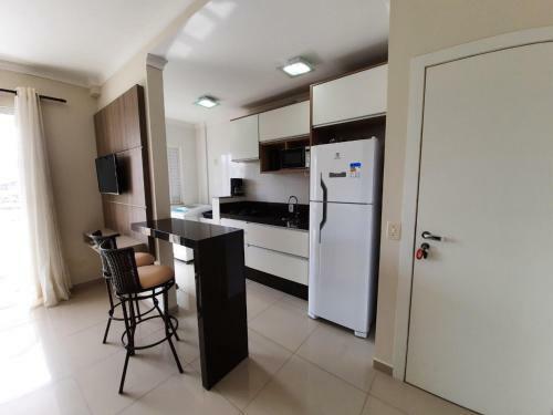 Apartamento 3 Quartos 8 Pessoas A 50 Mts Da Praia De Bombas