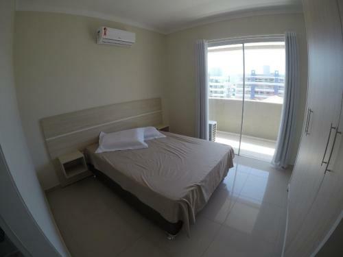 Apartamento 3 Quartos 8 Pessoas A 50 Mts Da Praia De Bombas