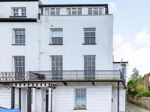 Apt 3, 1 Hillsborough Terrace