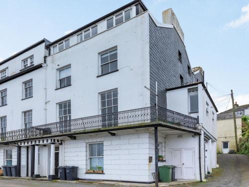 Apt 3, 1 Hillsborough Terrace