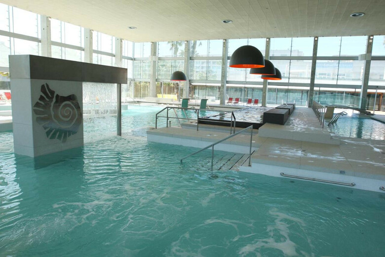 Oassium Hotel At Estival Park