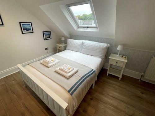 Pass The Keys Beautifully Presented 3br Luxury Apartment
