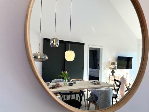 Apartamento De Ole School - Gro�z�giges Loft Mit Kamin (apt. 23)