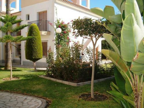 Sunny Coastal 1 Bed Apartment - Vera Coast: 2mins To Beach