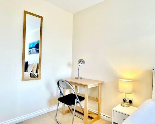 Spacious Coastal Retreat Free Parking