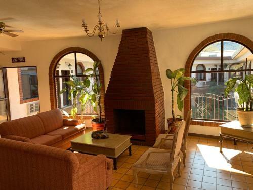 Hotel Los Arcos