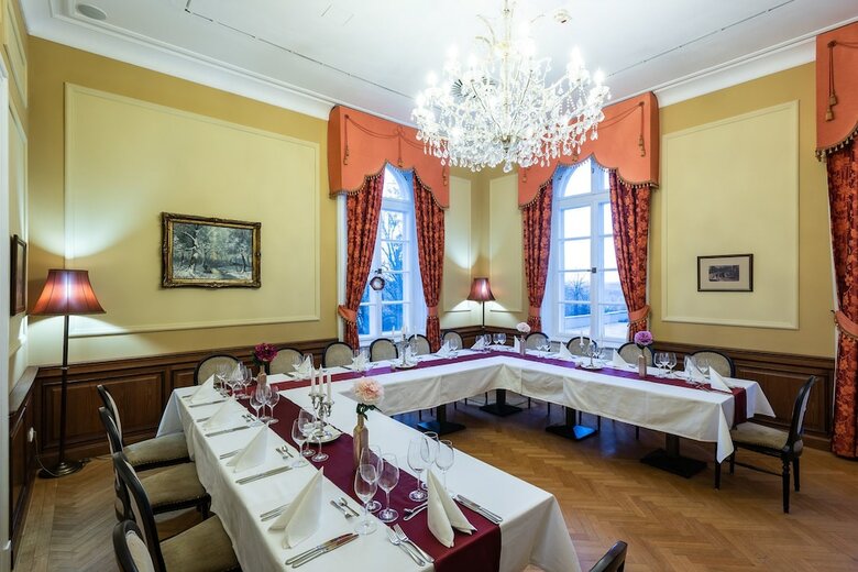 La Contessa Castle Hotel