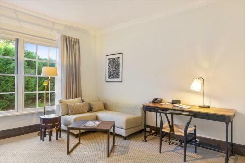 Hotel Peppers Manor House