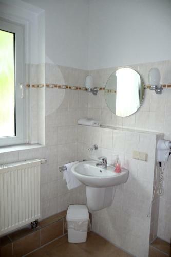 Hostal Hotel Europark Chemnitz