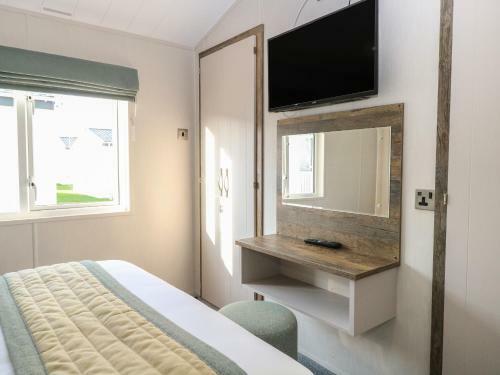 Broadland Sands Lodge