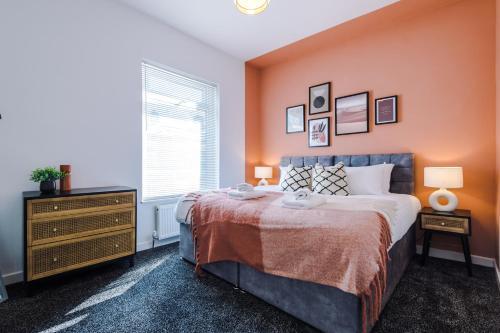 Rest&recharge @ Windsor House (2 Bedrooms, 4 Beds, Free Parking)