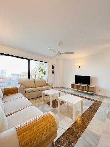 Renovated Apartment With Sea Views And Pool 400m From Beach