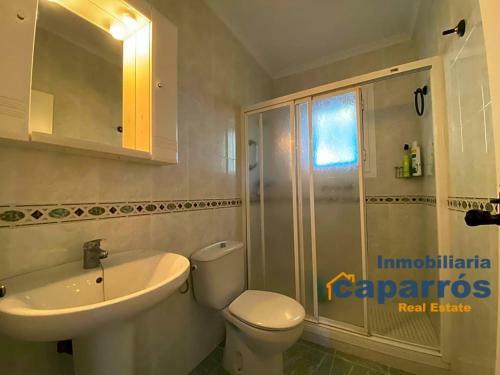 Chalet Con Piscina En Moj�car Playa