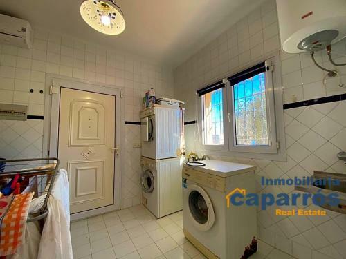 Chalet Con Piscina En Moj�car Playa