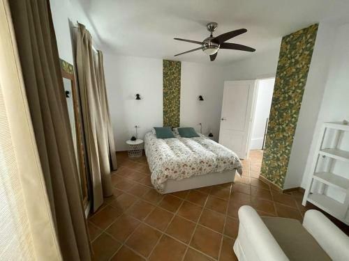 Nueva Casa Luminosa En Olvera Centro !