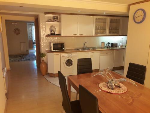 Apartamento En El Centro/wifi/parking Cercano