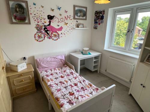 Simply Stunning 3 Bedroom Home With Parking Space