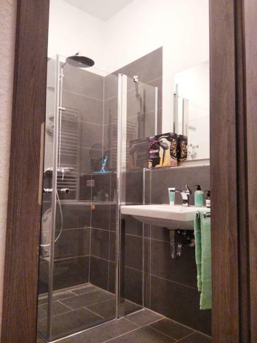 Hostal Sroom Stuttgart Flughafen Messe