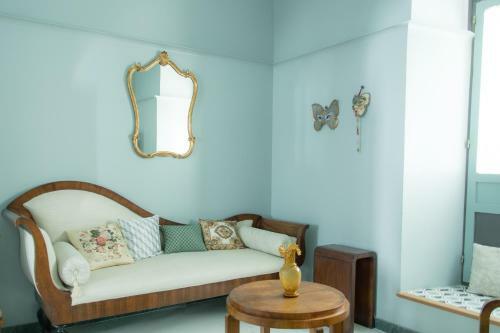 Casa Donna Isabel. Casa Sevillana Con Piscina