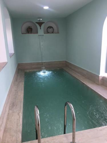 Casa Donna Isabel. Casa Sevillana Con Piscina