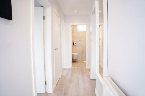 Luxurious Apartment With South Facing Garden