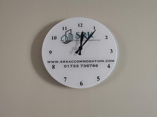 Luxury Apartment Ideal For Families & 2 Parking Spaces By Srk Accommodation