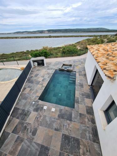 305 Villa De Standing Avec Piscine